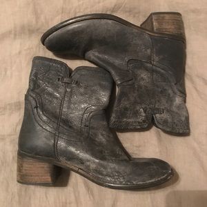 Short Diba True ankle booties size 7